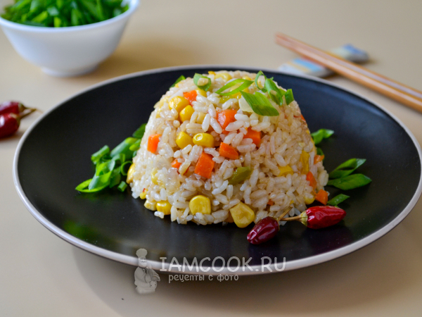 Жареный рис с овощами по-китайски, рецепт с фото