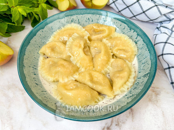 Вареники с яблоком и корицей, рецепт с фото