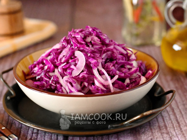 Простой салат из краснокочанной капусты, рецепт с фото