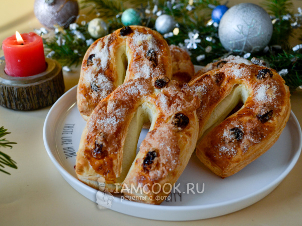 Подковы из слоеного теста, рецепт с фото