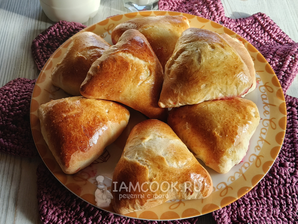 Пирожки с клюквой в духовке, рецепт с фото