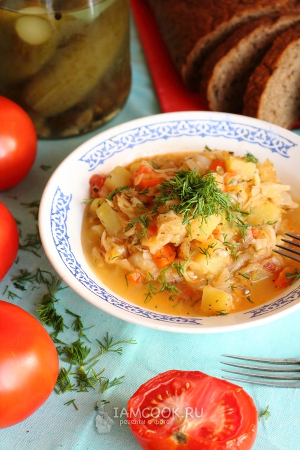 Фото тушеной капусты с картошкой в мультиварке