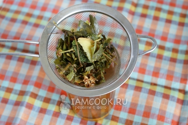 Процедить чай