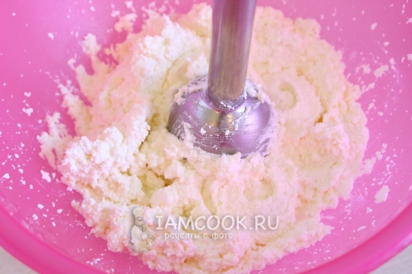 Взбить блендером творог