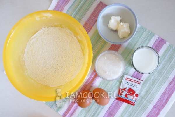 Ингредиенты для булочек с изюмом из дрожжевого теста