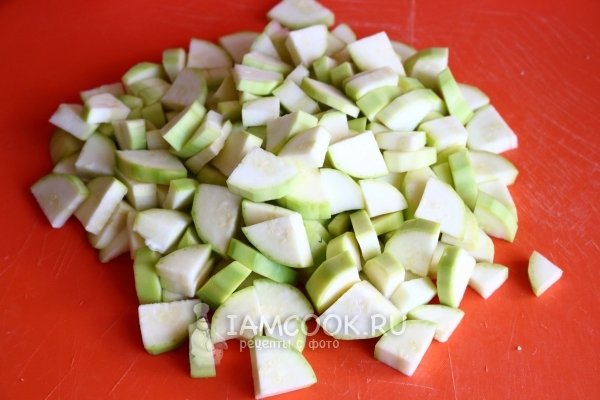 Порезать кабачки
