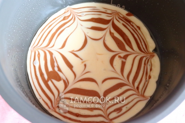 Сделать на поверхности теста узор