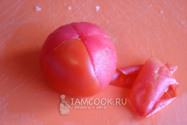 Снять кожицу с помидора