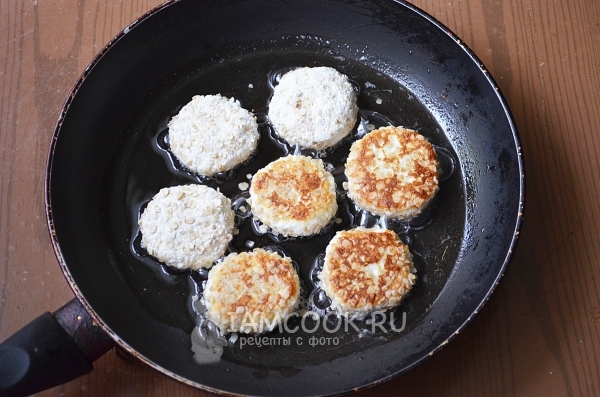 Пожарить сырники