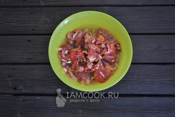 Замариновать мясо