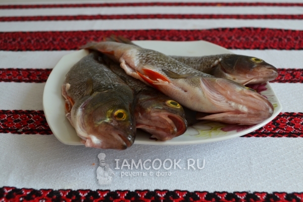 Почистить рыбу