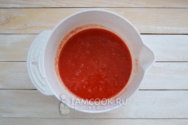 Измельчить помидоры