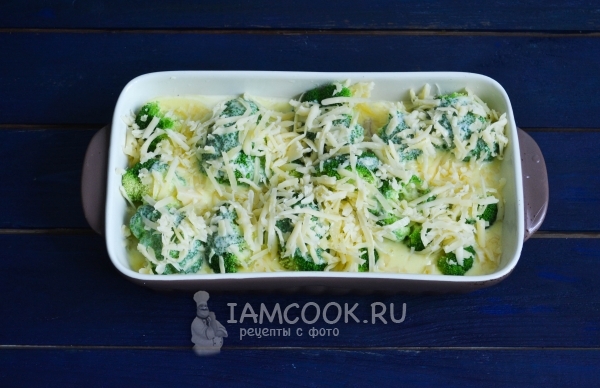 Посыпать капусту сыром