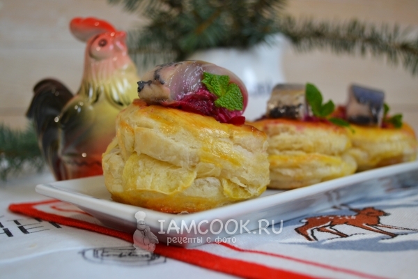 Рецепт волованов со свеклой и сельдью