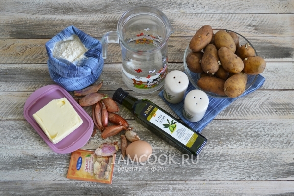 Ингредиенты для пирожков из теста на картофельном отваре с сухими дрожжами