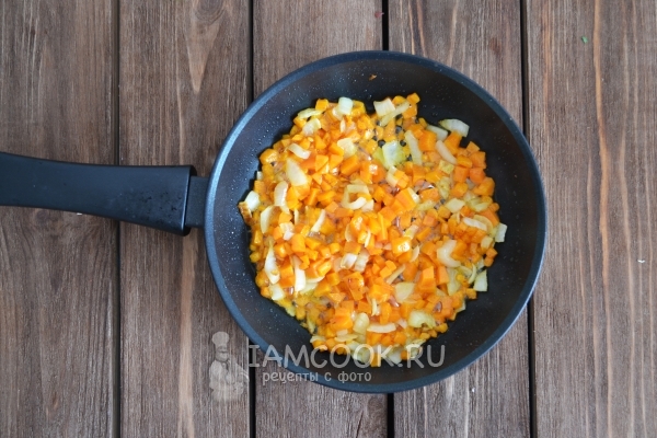 Влить масло