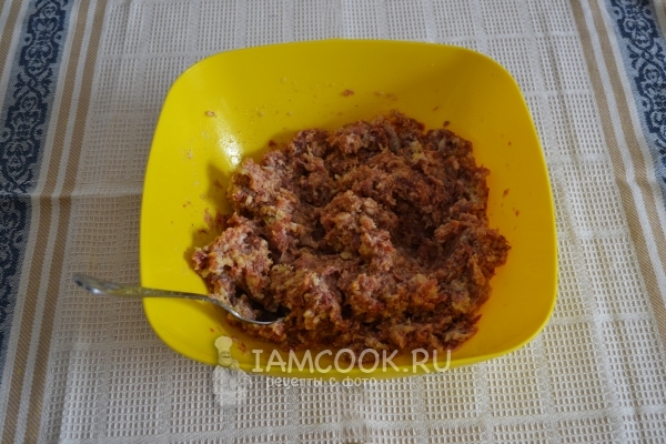 Размешать фарш