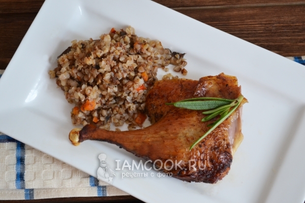 Рецепт утки, фаршированной гречкой, в духовке