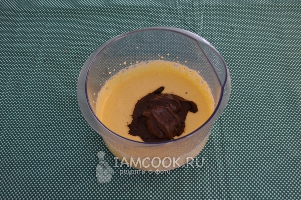 Положить шоколадную смесь