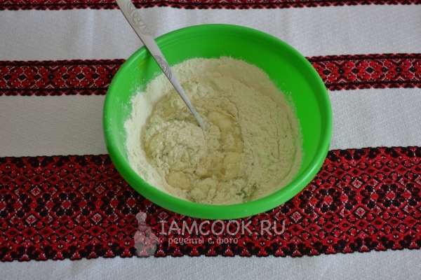 Смешиваем компоненты украшения