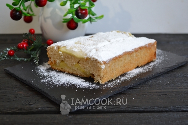 Постный манник с яблоками