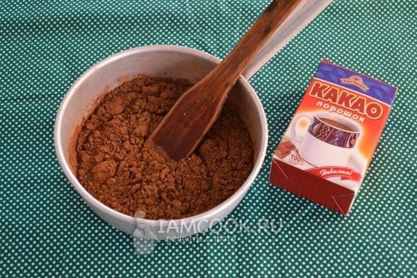 Влить в какао воду