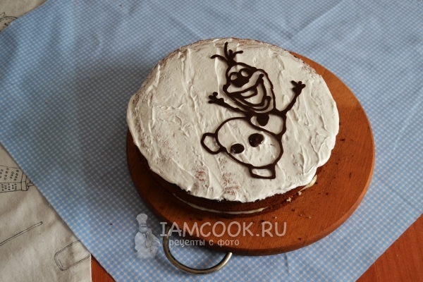 Положить на торт шоколадный рисунок