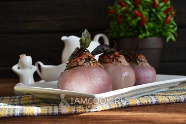 Фото фаршированного лука в духовке