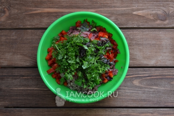 Положить зелень