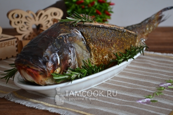 Рецепт фаршированного гречкой толстолобика, запеченного целиком