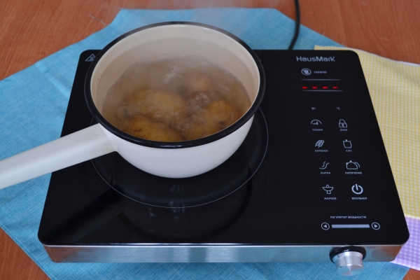 Сварить картофель в мундире