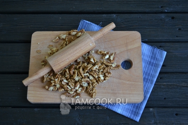 Измельчить орехи