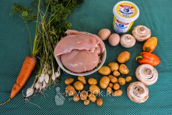 Ингредиенты для картофельной запеканки с фаршем без сыра в духовке