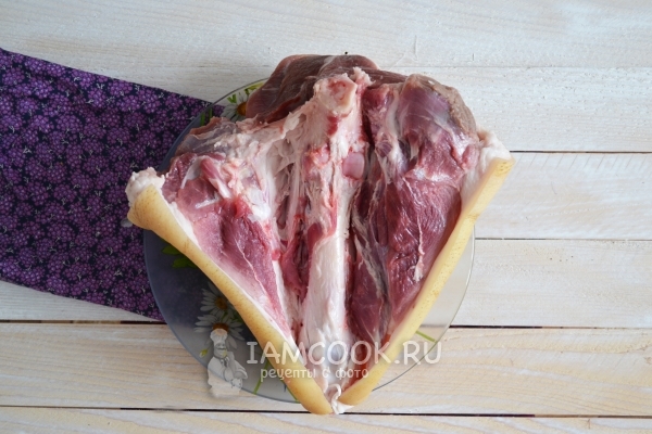 Вынимаем кость из рульки