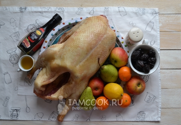 Ингредиенты для рождественского гуся с яблоками