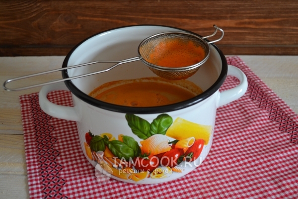 Снять с сока пену