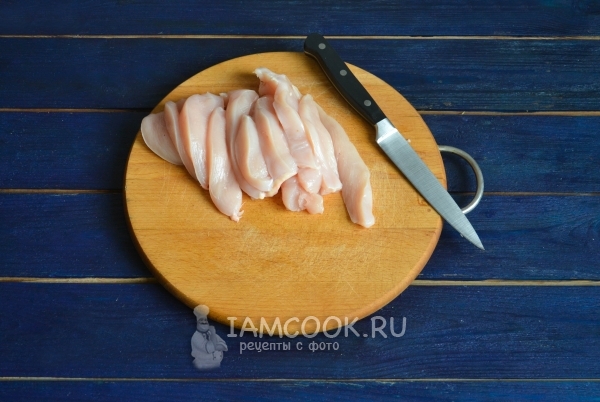 Порезать куриное филе