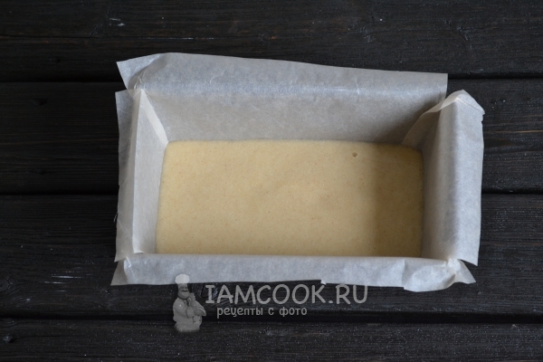 Залить яблоки тестом