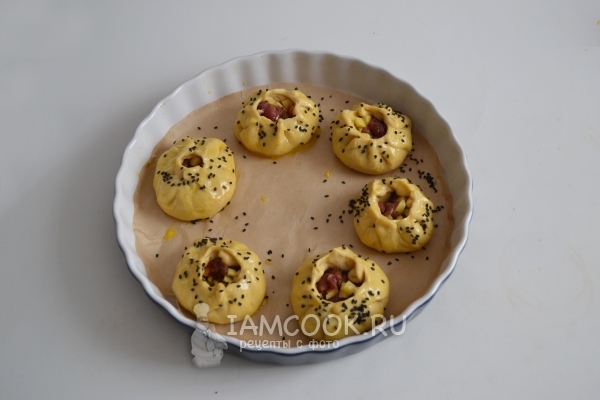 Положить заготовки на пергамент