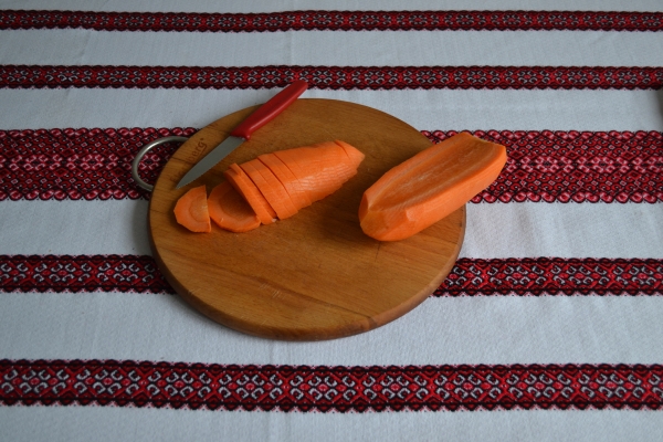 Порезать морковь