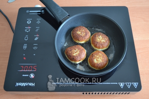Пожарить котлеты
