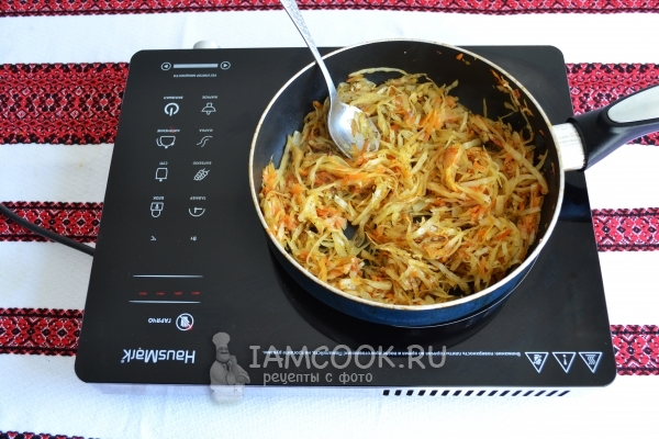 Обжарить овощи