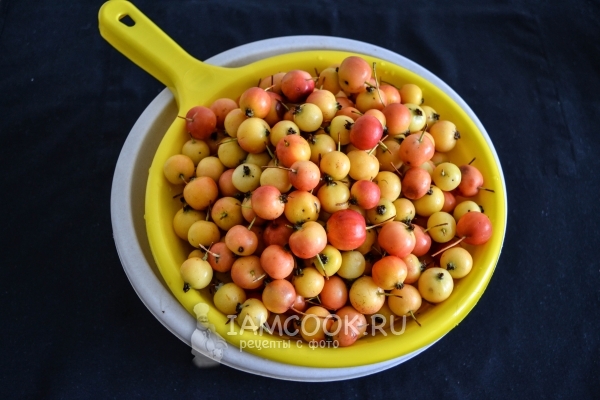 Помыть яблочки