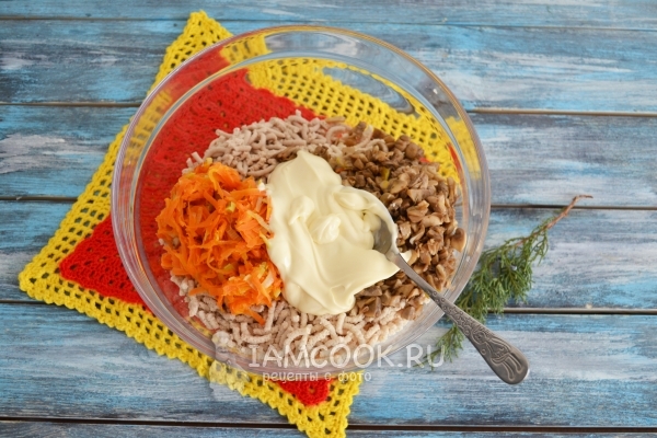 Добавить плавленный сыр