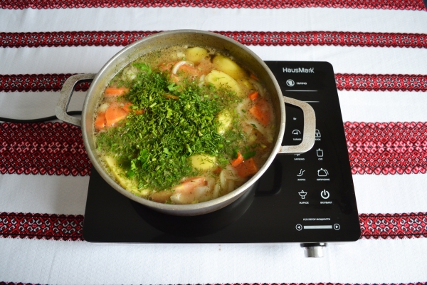 Положить зелень