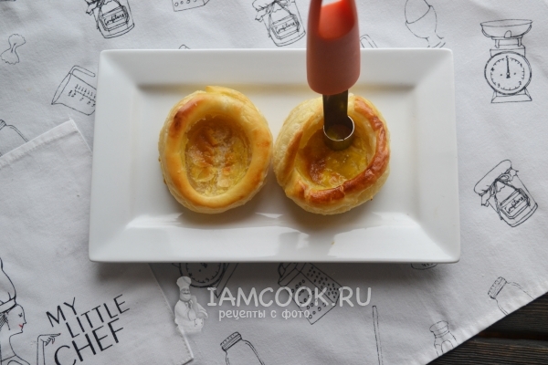 Сделать углубление в слойках