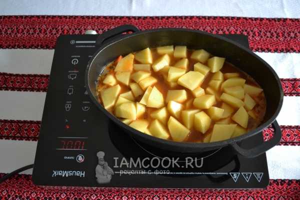 Положить картофель