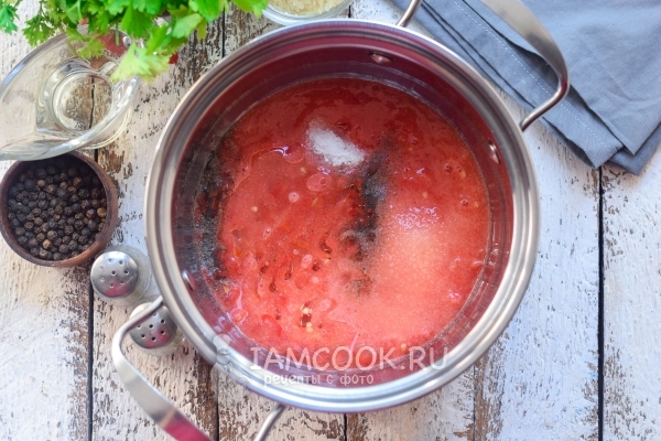 Всыпать соль, сахар и перец