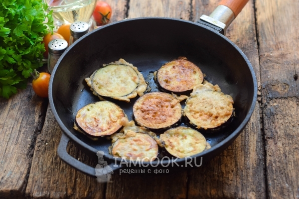 Пожарить баклажаны в кляре