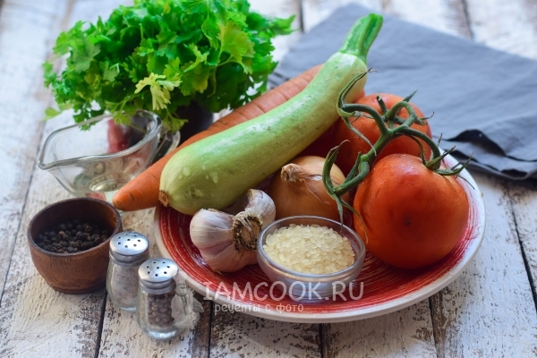 Ингредиенты для салата из кабачков с рисом на зиму